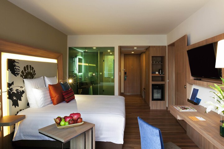 Room 3 of 132