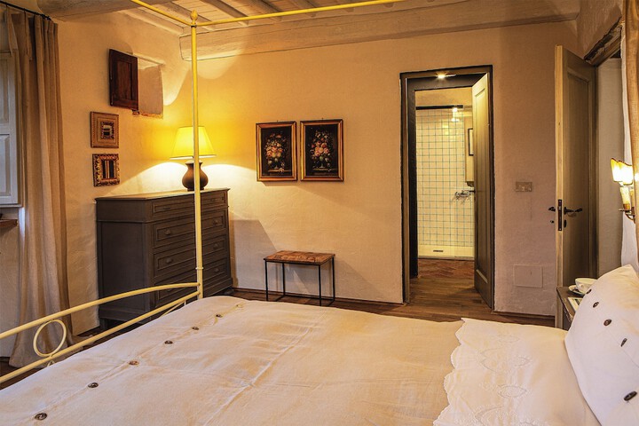 Room 10 of 129