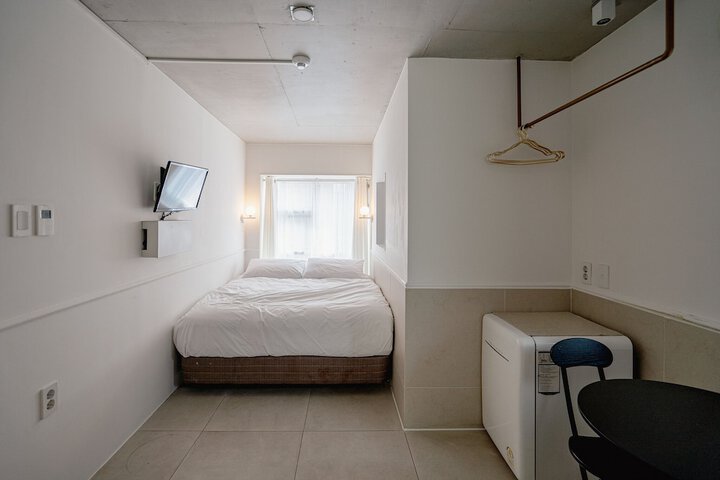 Room 44 of 96
