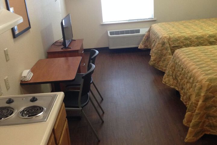 Room 7 of 48