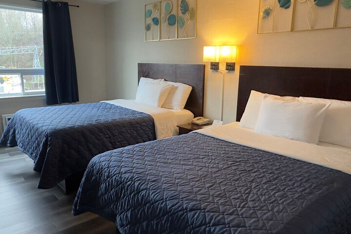 Room 11 of 28