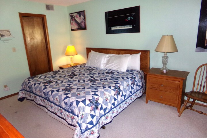 Room 7 of 36