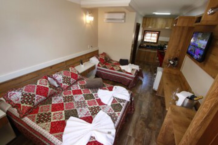 Room 32 of 44