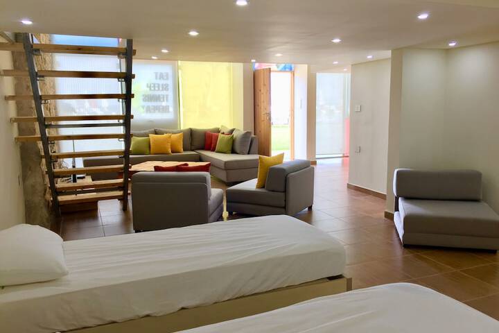 Room 6 of 192