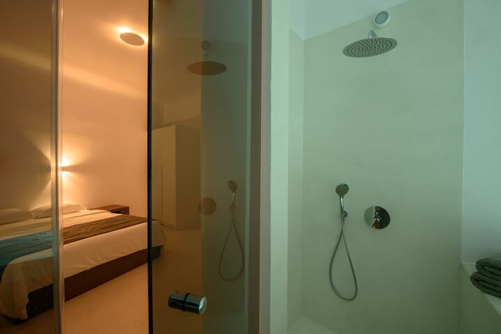 Room 21 of 135