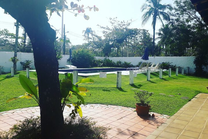 Pool 12 of 18