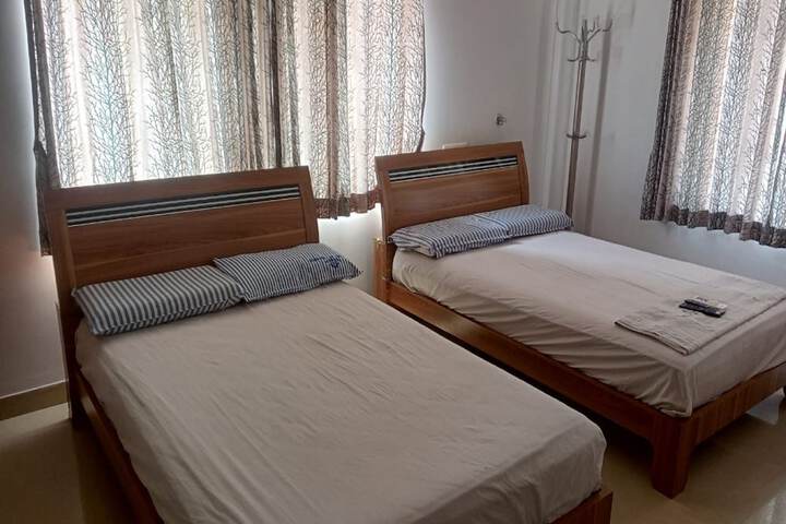 Room 7 of 14