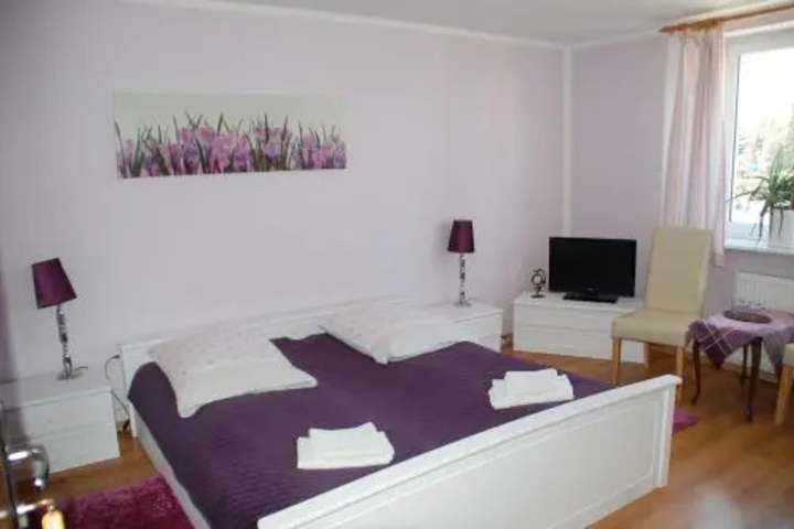 Room 6 of 15