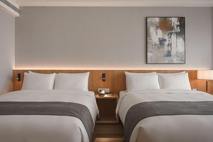 Room 7 of 38