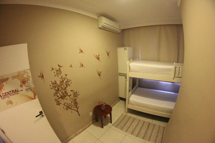 Room 7 of 40