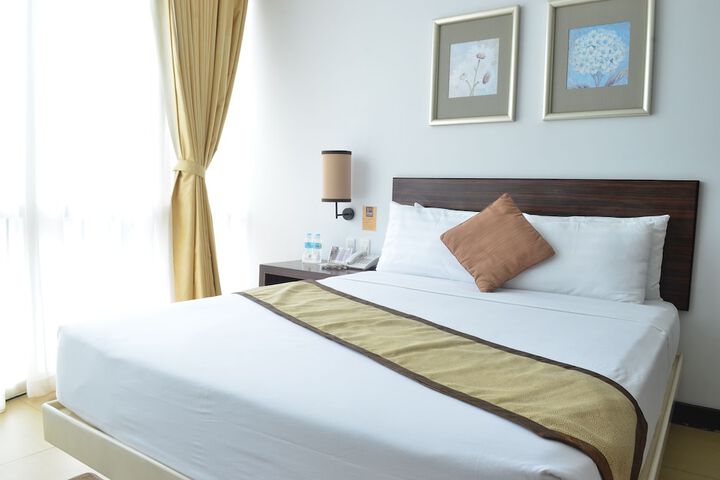 Room 3 of 36