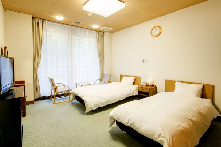 Room 17 of 53