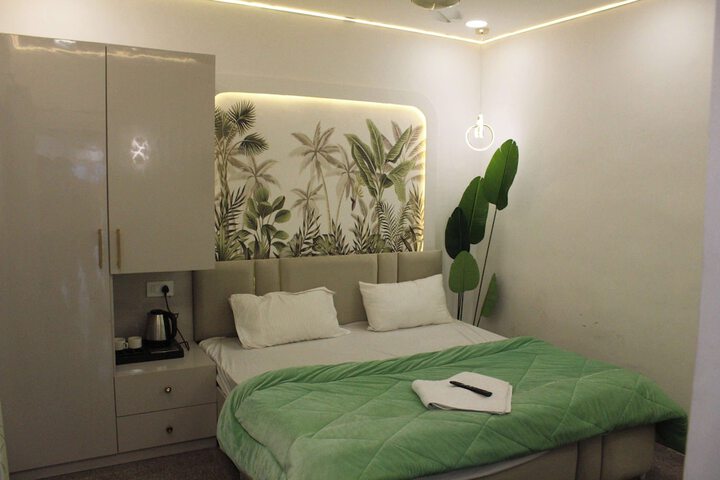Room 8 of 67