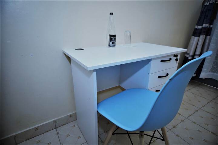 Room 9 of 25