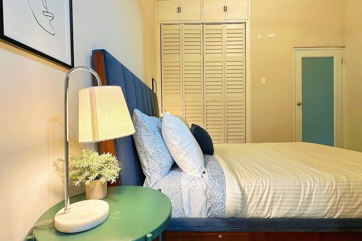 Room 5 of 13