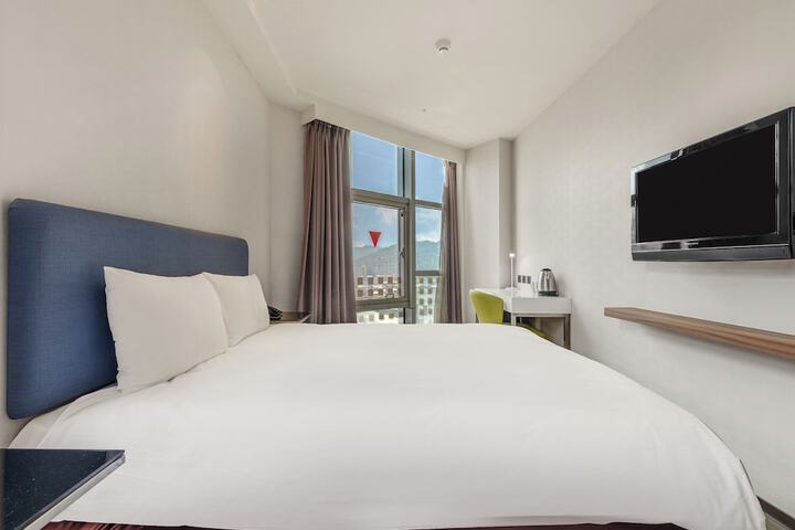 Room 72 of 162