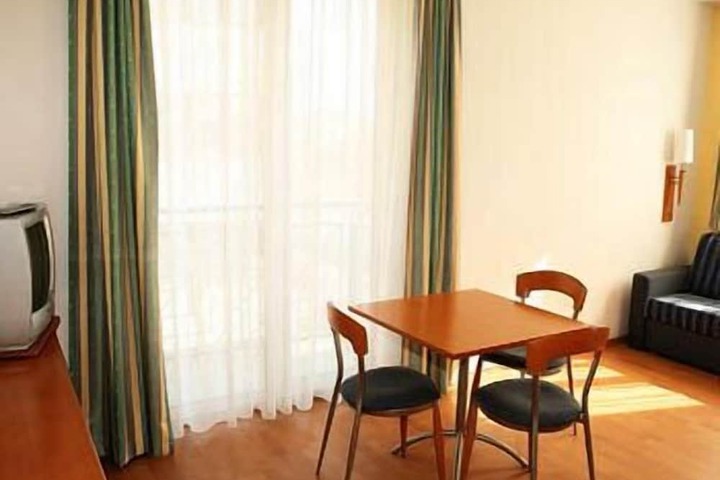 Room 9 of 22