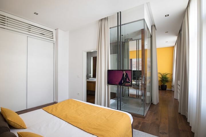 Room 7 of 54