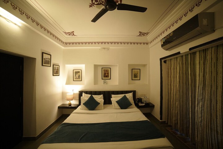 Room 22 of 65