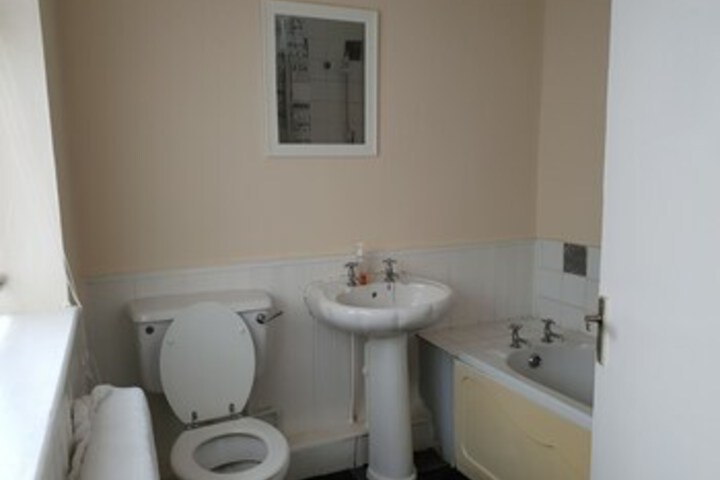 Room 21 of 28