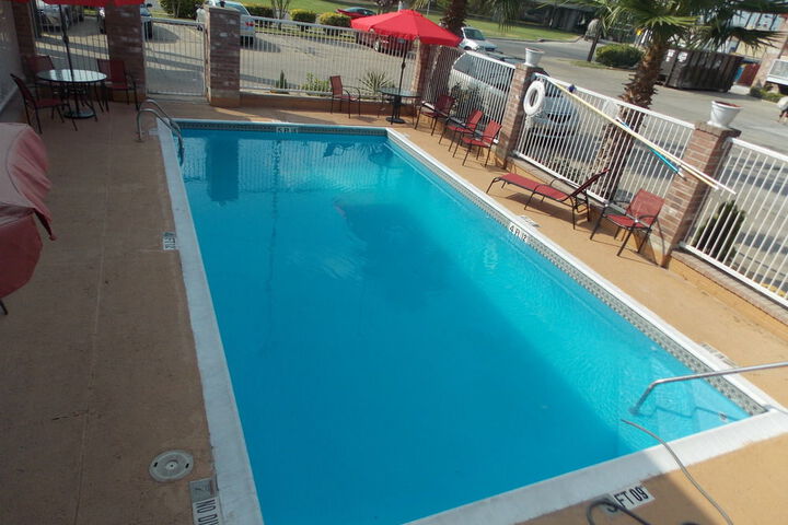 Pool 47 of 128