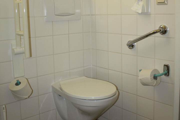 Room 10 of 43