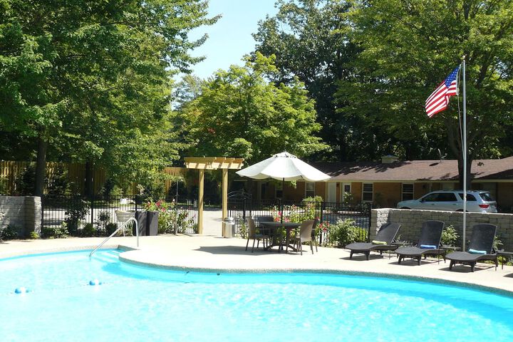 Pool 13 of 25