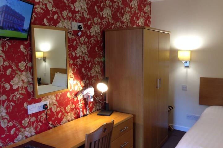 Room 20 of 35