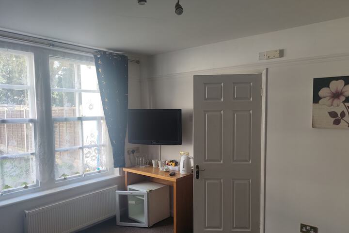Room 5 of 49
