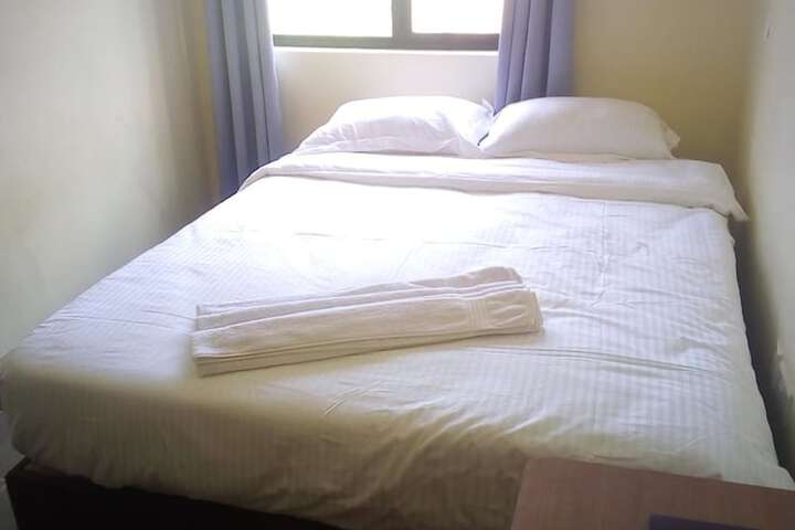 Room 4 of 11