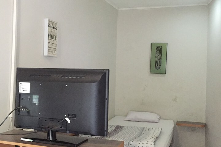 Room 4 of 35