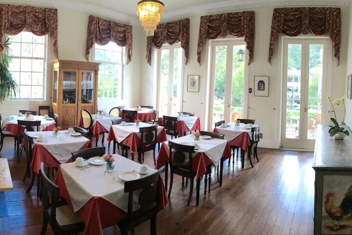 Breakfast area