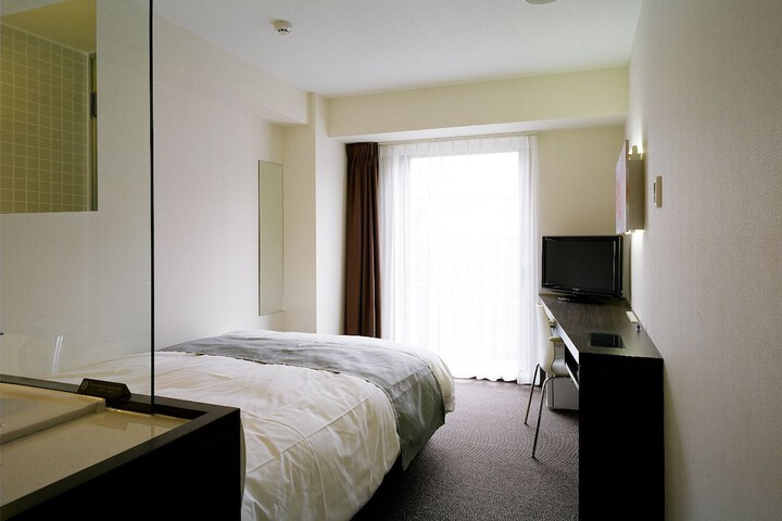 Room 10 of 36