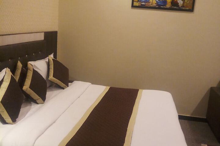 Room 16 of 33