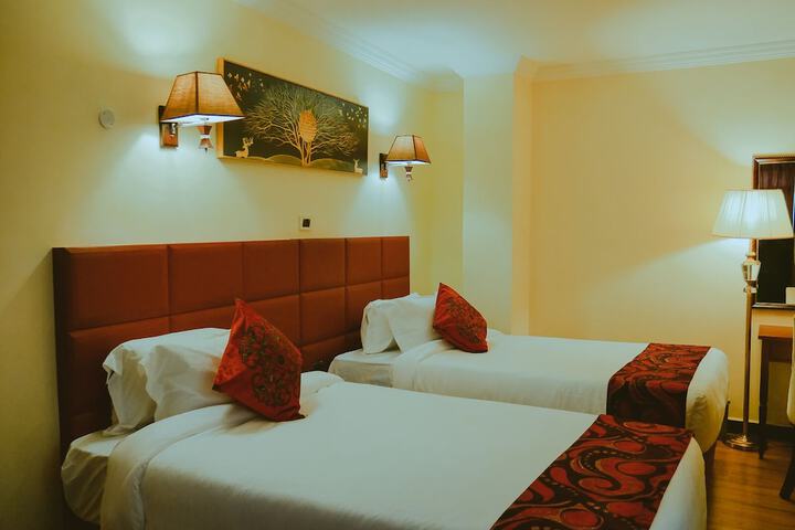 Room 9 of 22
