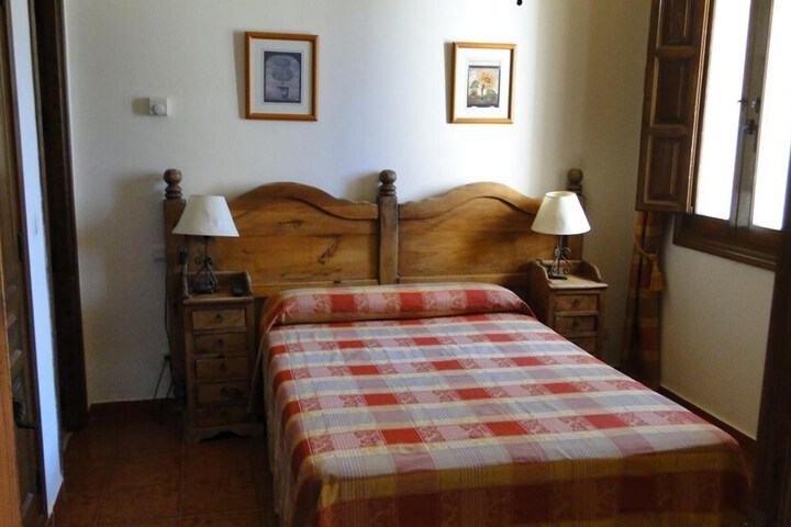 Room 15 of 48