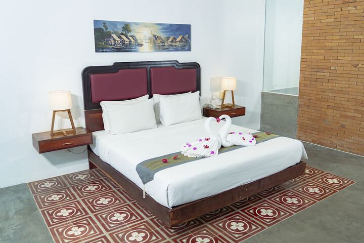 Room 28 of 105