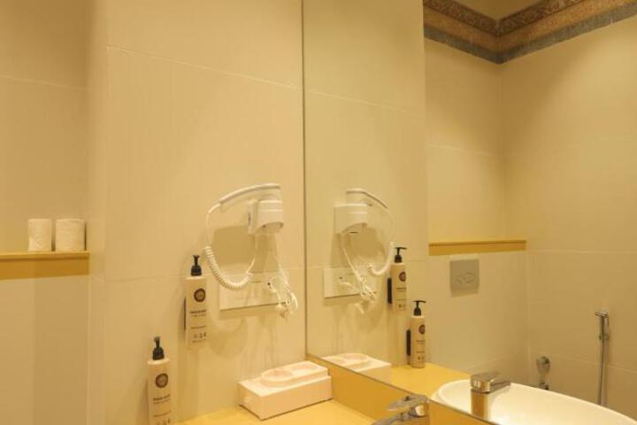 General 33 of 68