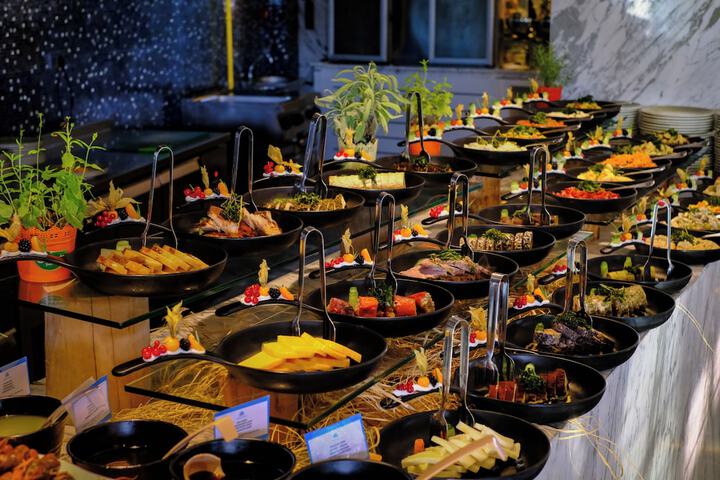 Dining 98 of 152