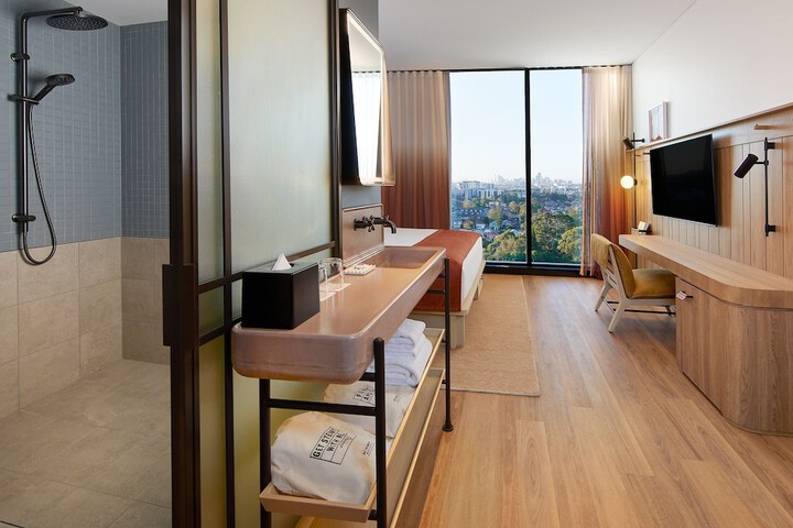 Room 38 of 78