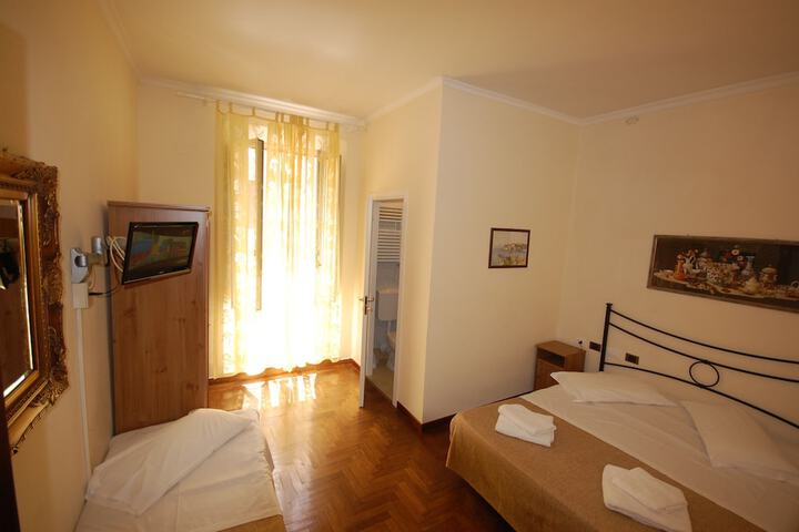 Room 42 of 91