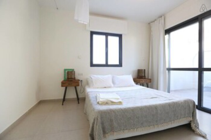 Room 9 of 21