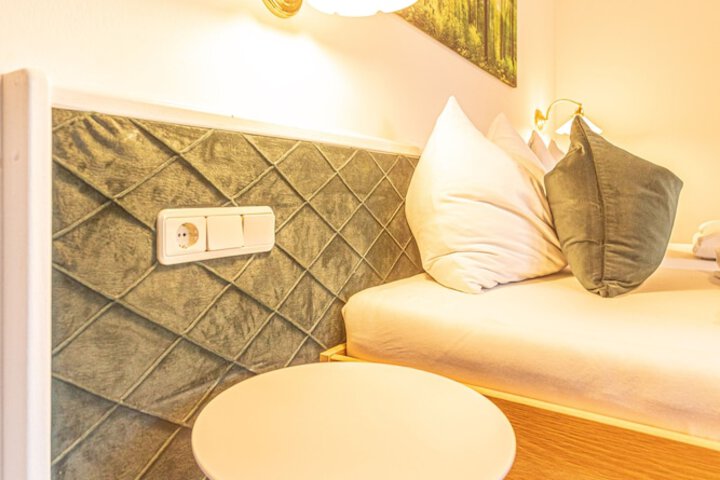 Room 4 of 67