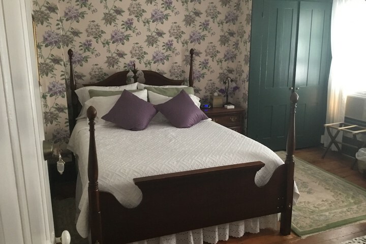 Room 8 of 47