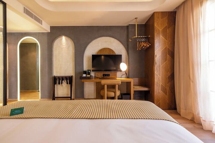 Room 13 of 56