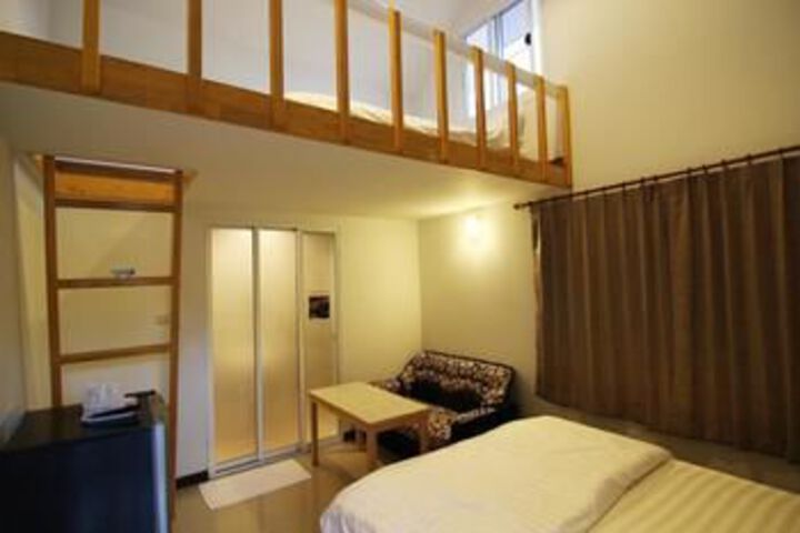 Room 10 of 22