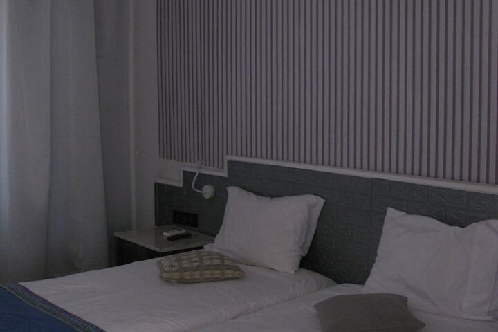 Room 20 of 74
