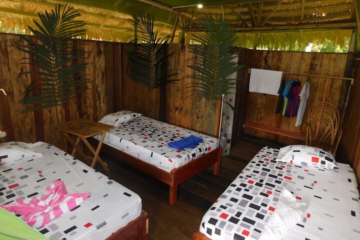 Room 2 of 37