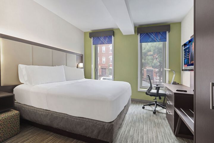 Single King Bed (4 of 4)