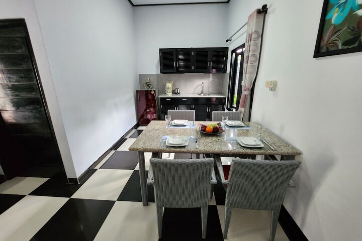 Dining 69 of 111